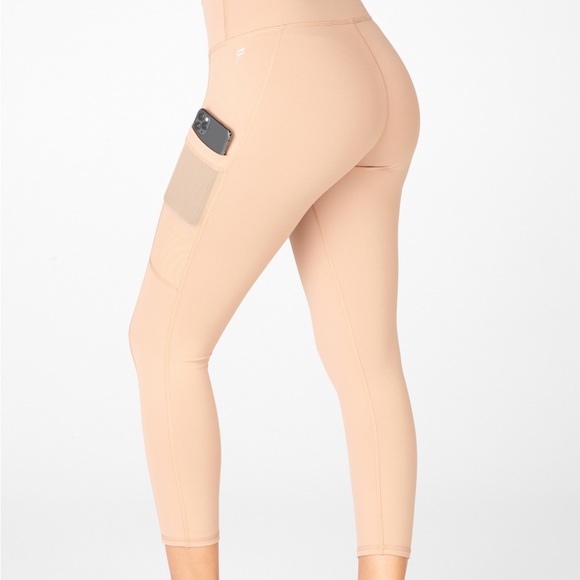 Fabletics high waisted pocket Capri NWT - Picture 5 of 6